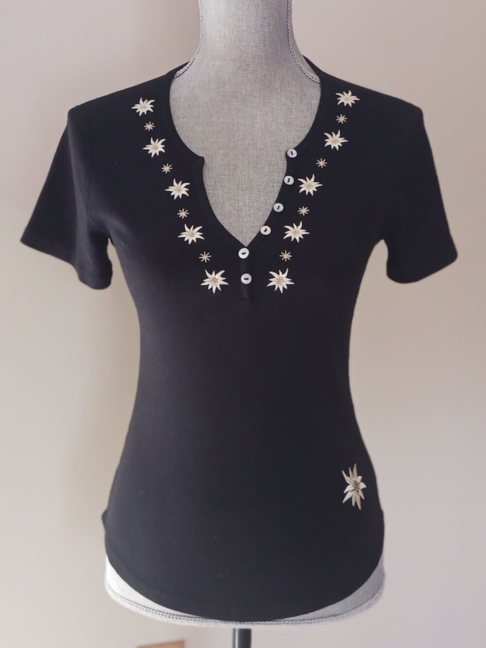 Alp n Rock Edelweiss short sleeve henley tshirt